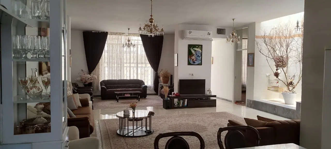 فروش ویلایی دلباز خیابان مطهر
