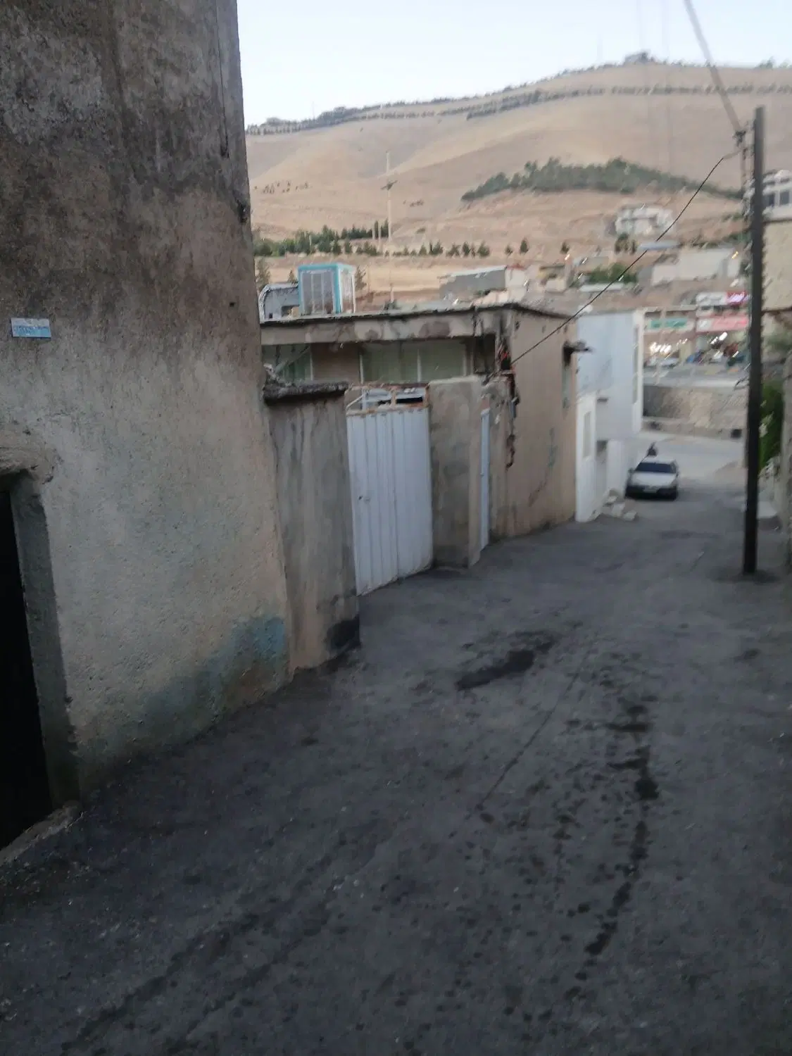 خانه کلنگی کرگانه اندیشمند یک