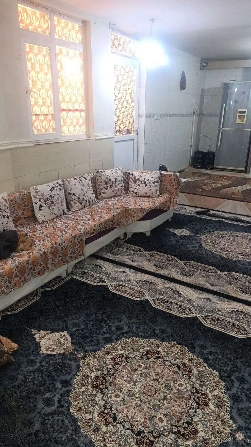 آپارتمان ۹واحدی فاز ۶ رو به نما