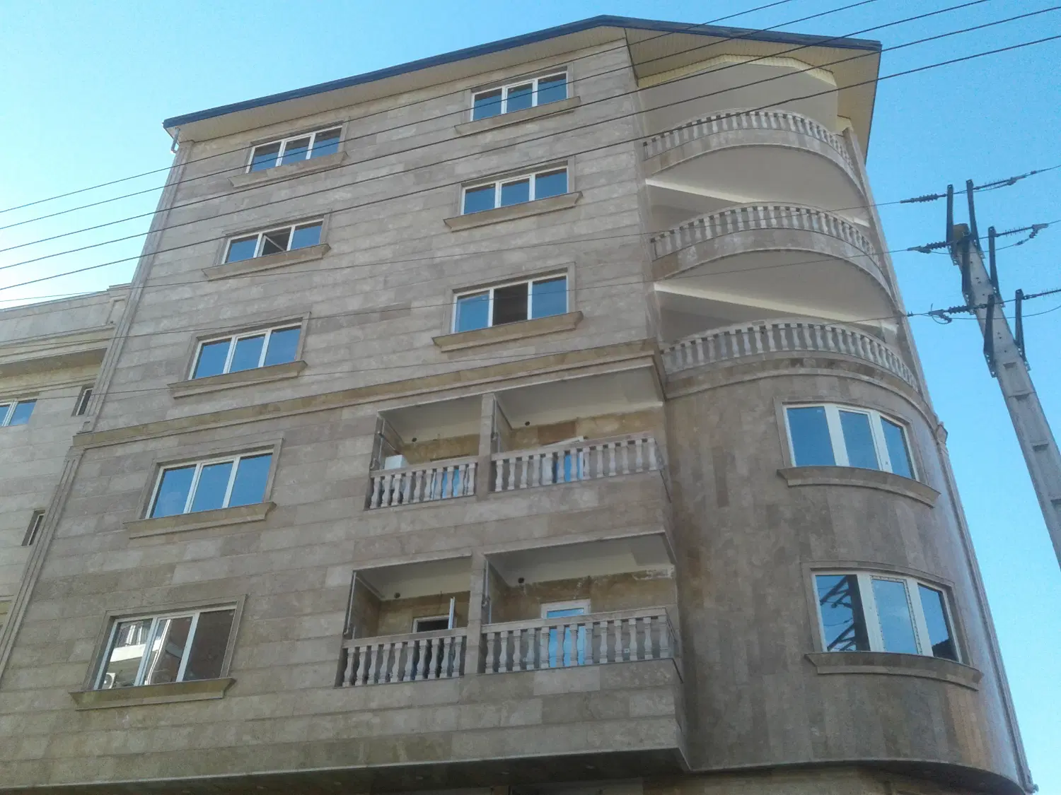 فروش آپارتمان خشک ونوساز