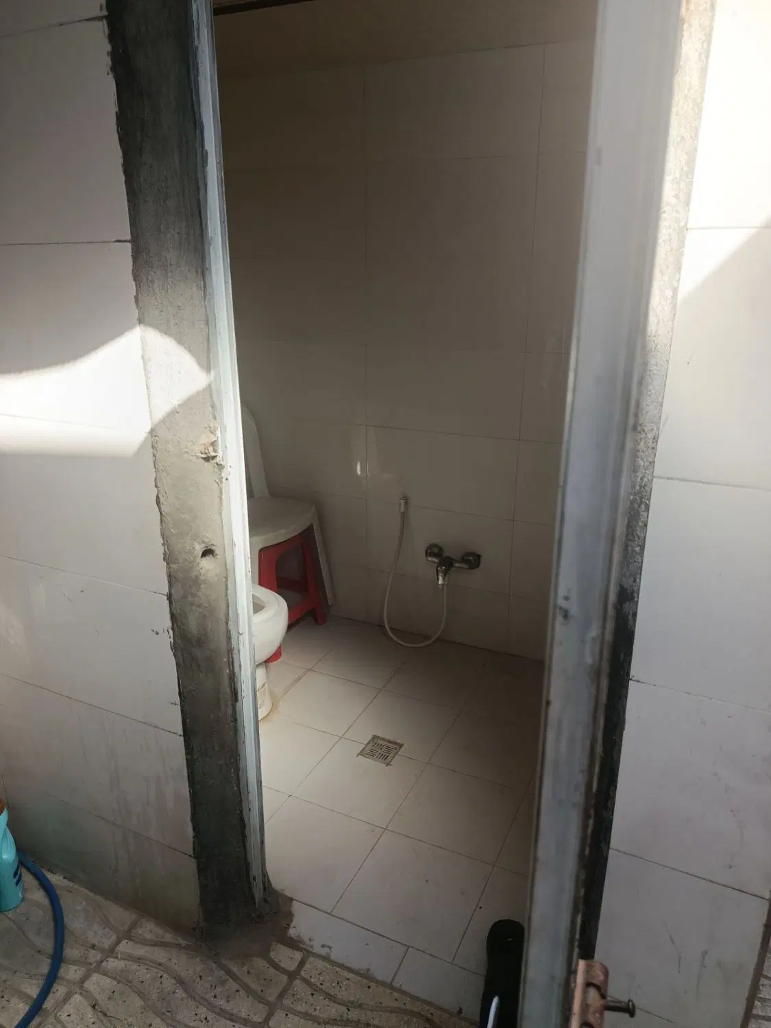 ساختمان دویست متری