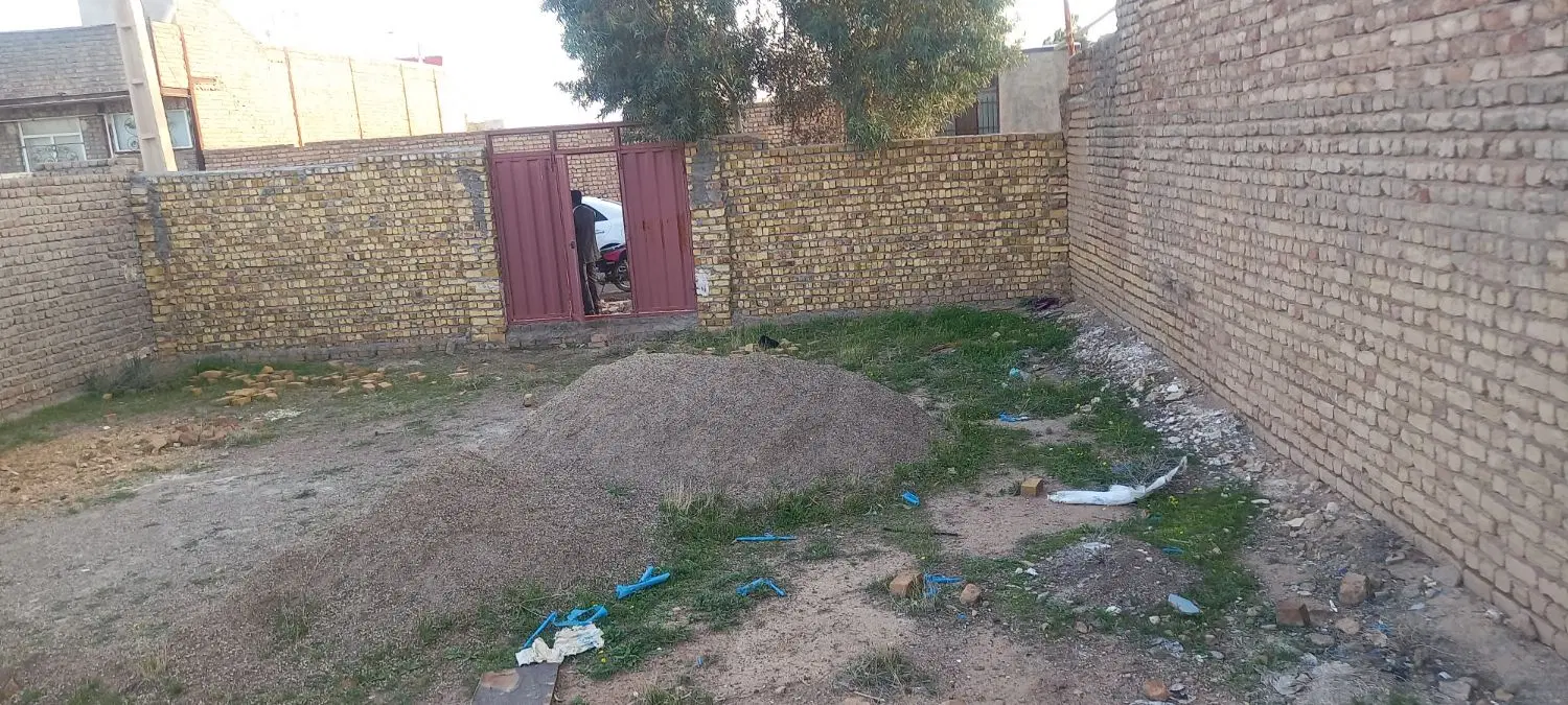 زمین در طرازناهید