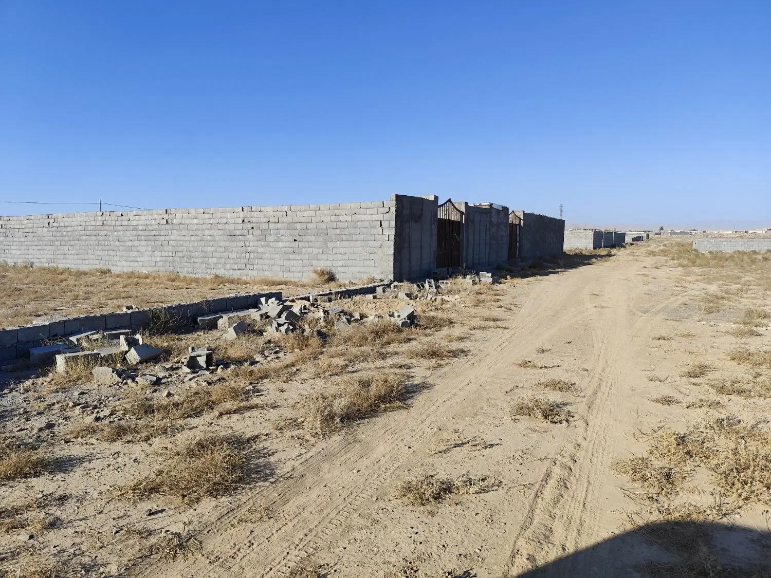 300 متر زمین ملکی سند تکبرگ کنار آرامگاه فردوسی