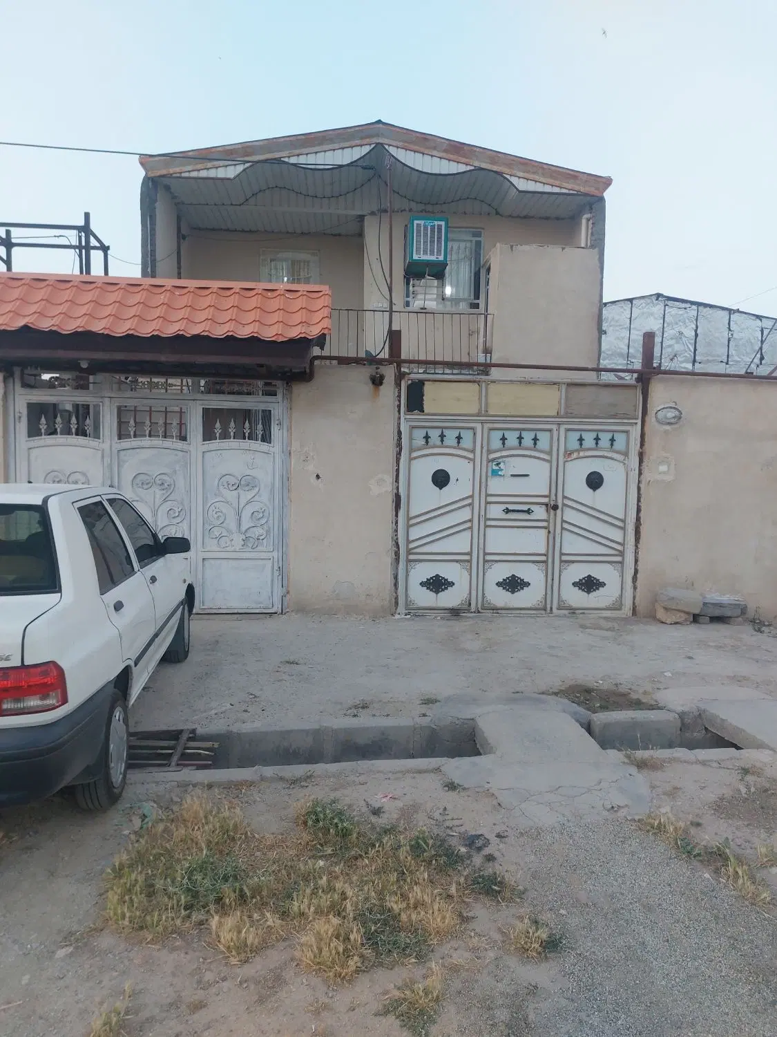 خانه دوطبقه فروشی سیاهکله
