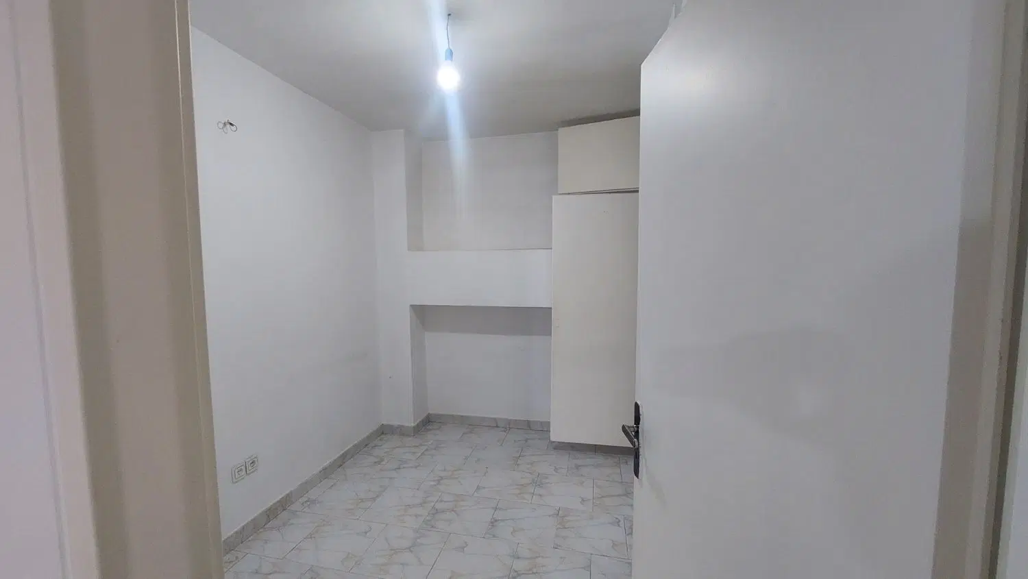 آپارتمان فروشی 41_5متر ط3 روبه نما اندیشه فاز 1