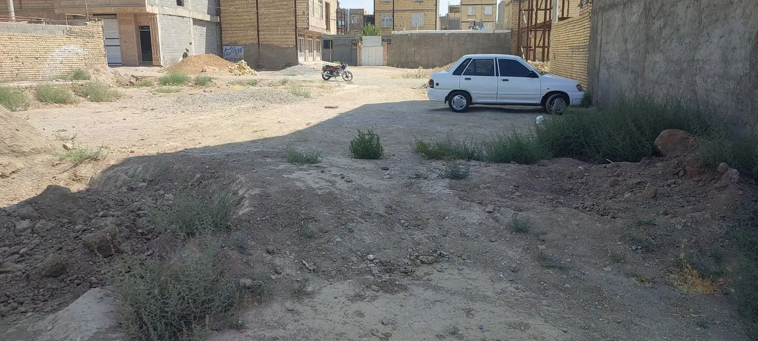 زمین نامیله