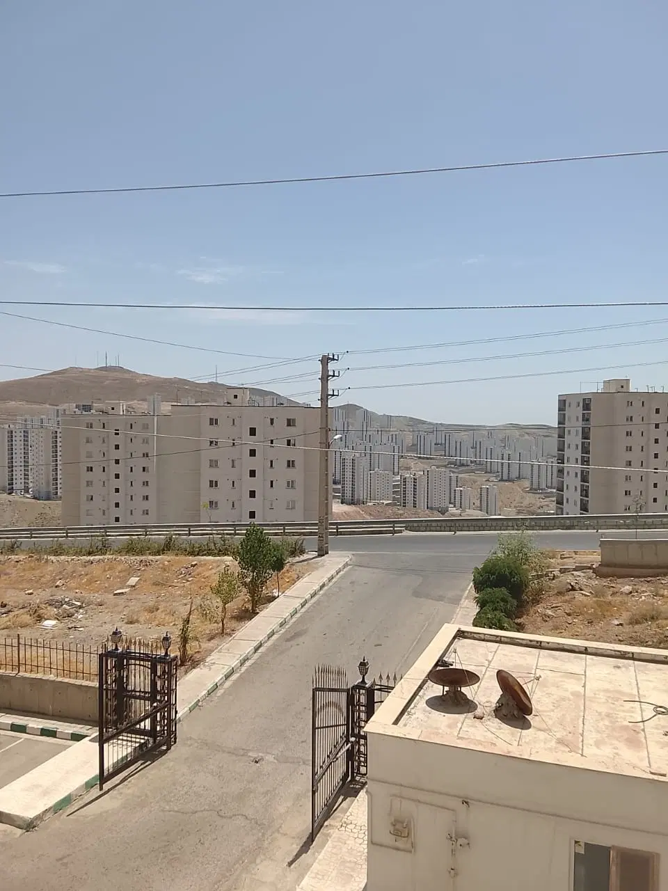 فروش آپارتمان فاز ۱۱ پردیس زون ۱ خ فردوس نوارطلایی