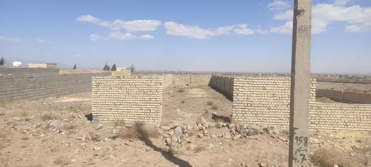زمین بَر خیابان ۴۵ متری پدیده