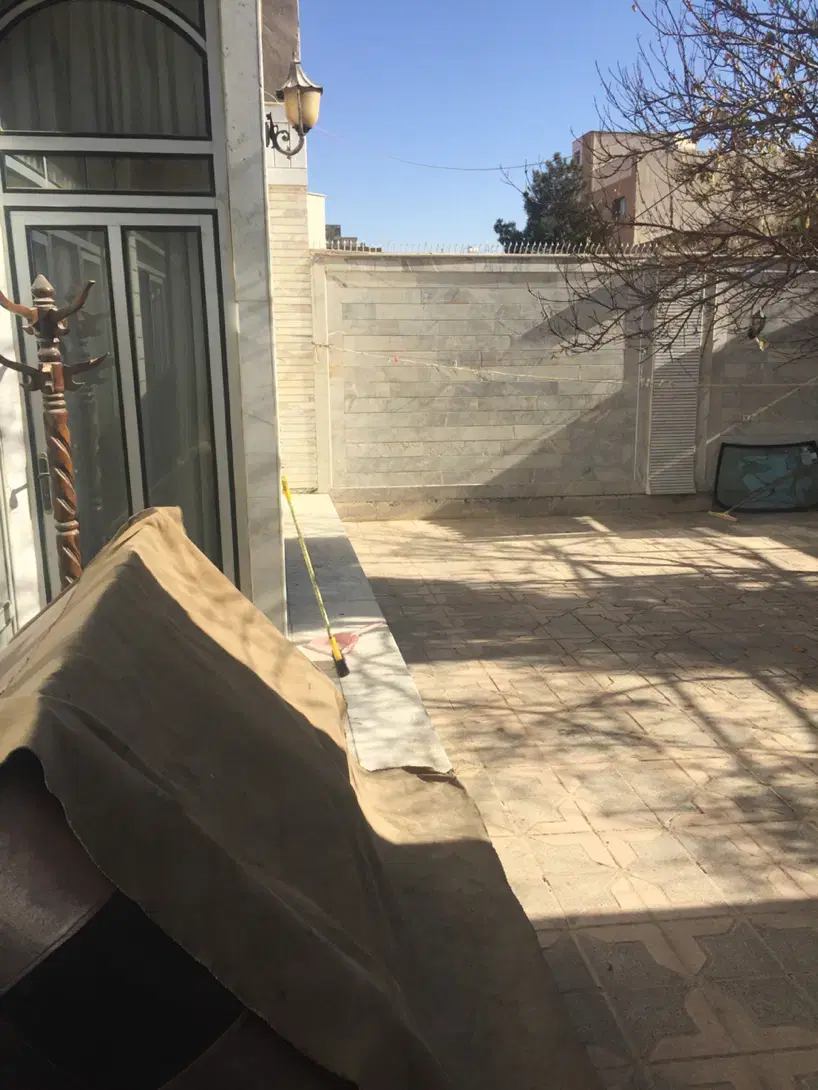 فروش خانه ویلایی ۳۰۰متری