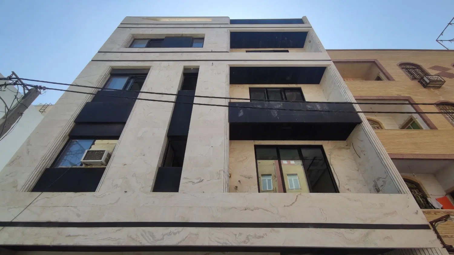 فروش آپارتمان مسکونی ۱۵۵ متری  سنگی