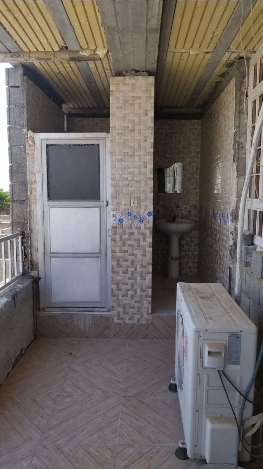 خونه ویلایی دوطبقه گورگ خورشیدی