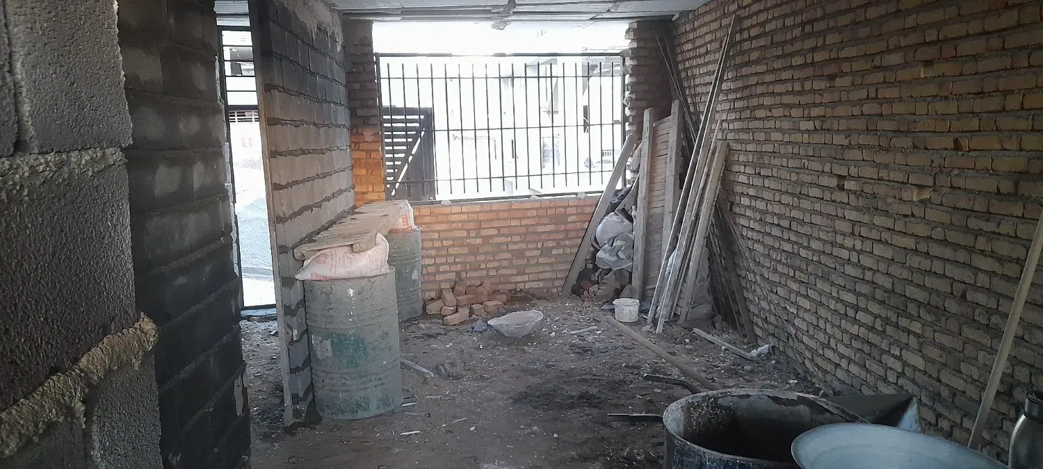 خانه ۸۰متری دوطبقه نیمه کاره آساوله