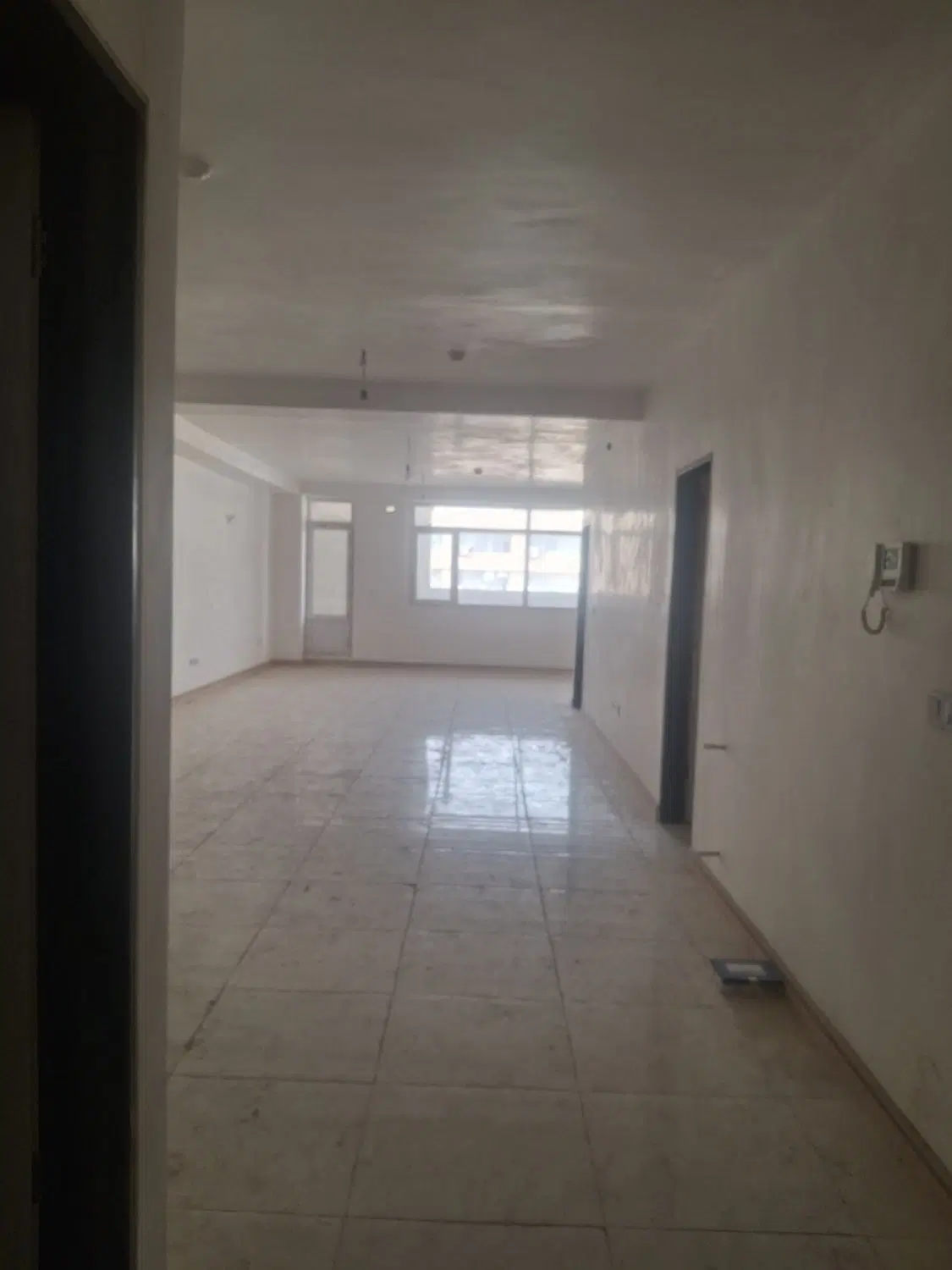 واحد ۱۳۳ متری طبقه ۴ روبنما سند تک برگ