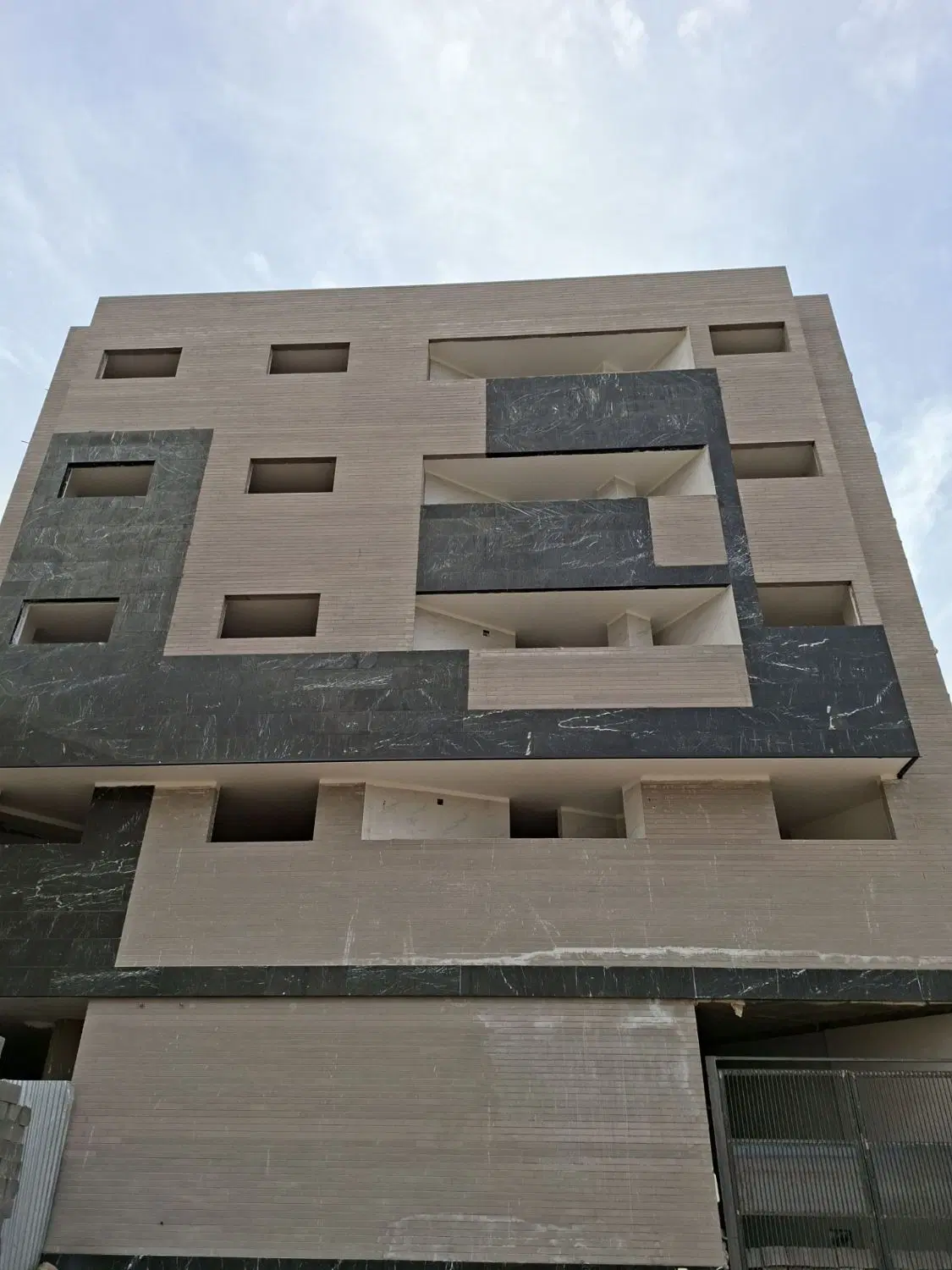 آپارتمان ۱۶۰ متری