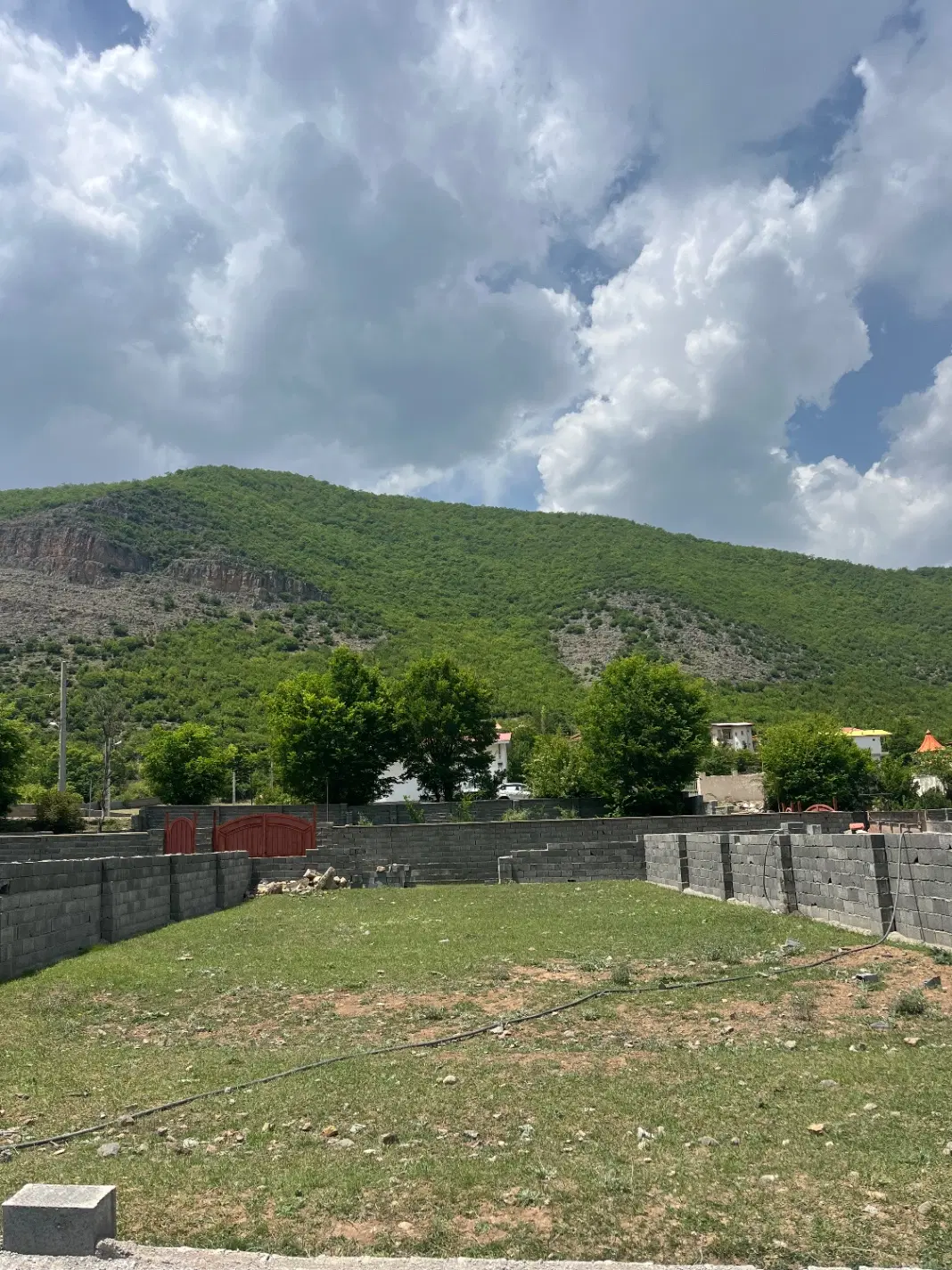 زمین _ خوشل با ویوی زیبا