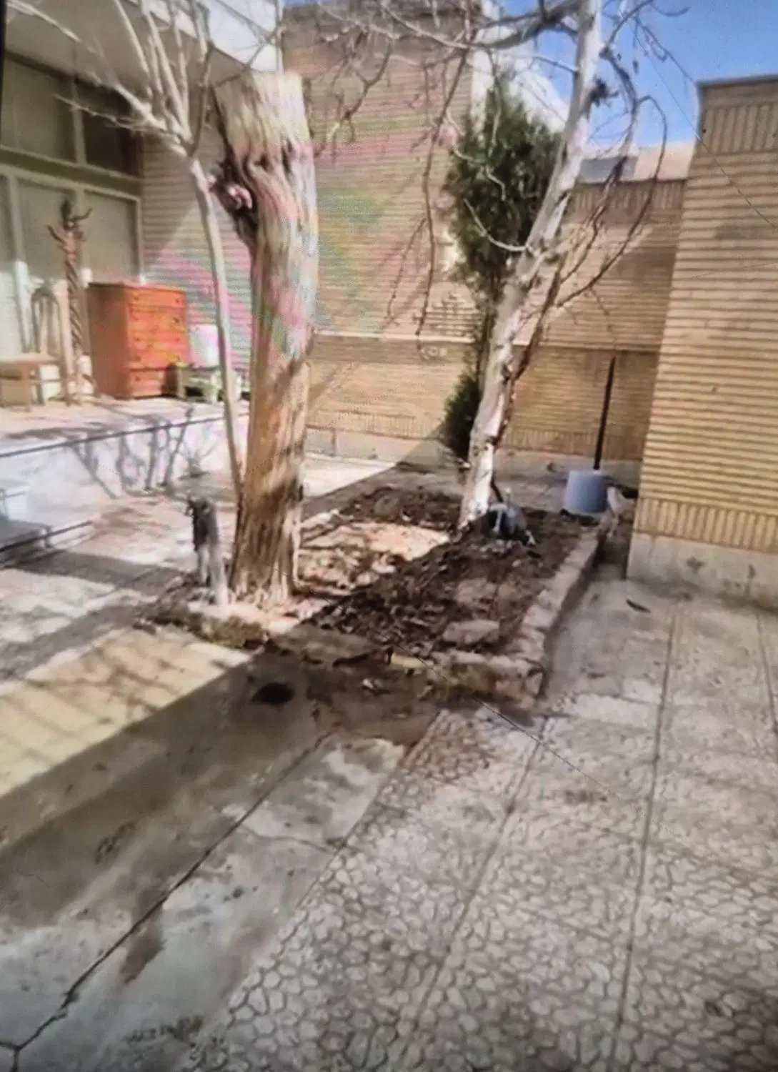 منزل قدیمی خیابان کاوه شمس آباد بر خیابان اصلی
