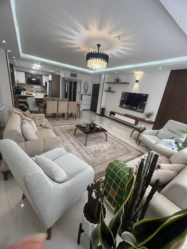 آپارتمان ۱۰۳ متری دهخدا، غرق در نور