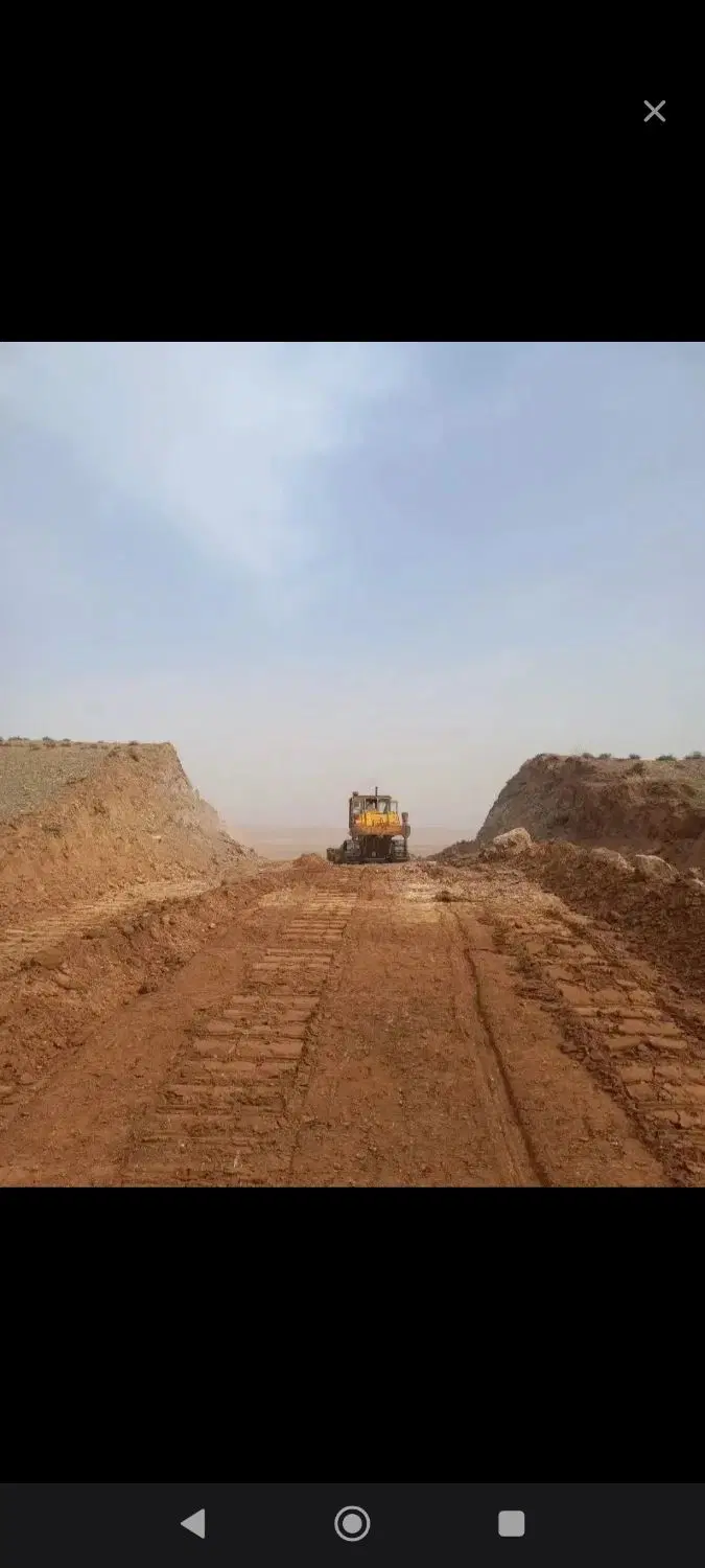 زمین زعفرانیه