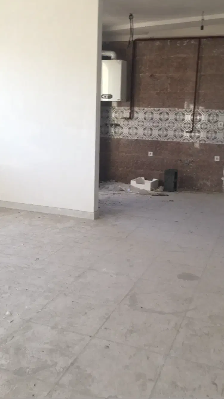 ۱۰۵ متری لاوان