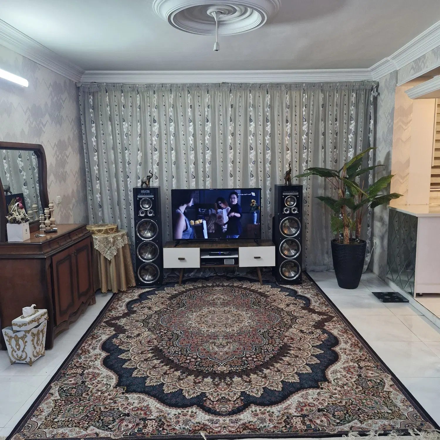 خانه و مغازه