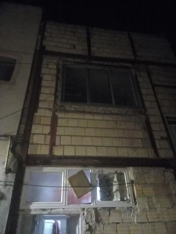 یک آپارتمان سیلاب  ملازینال  واز احمدآباد ماشین رو