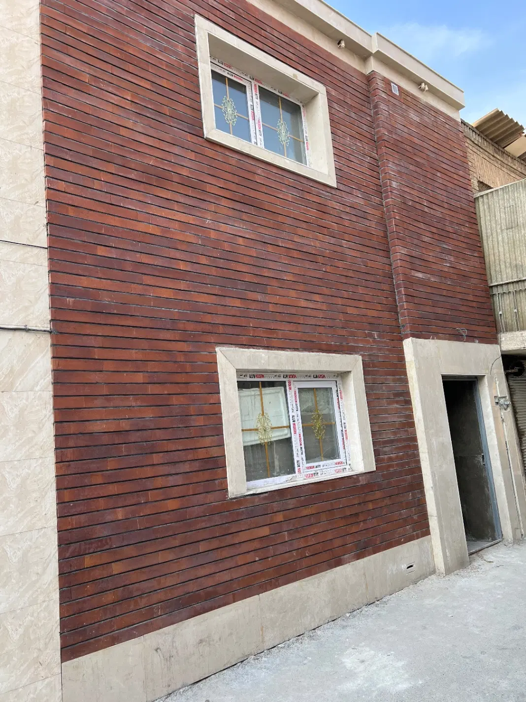 دربستی ۷۲ متر زمین ۱۲۰ متر بنا