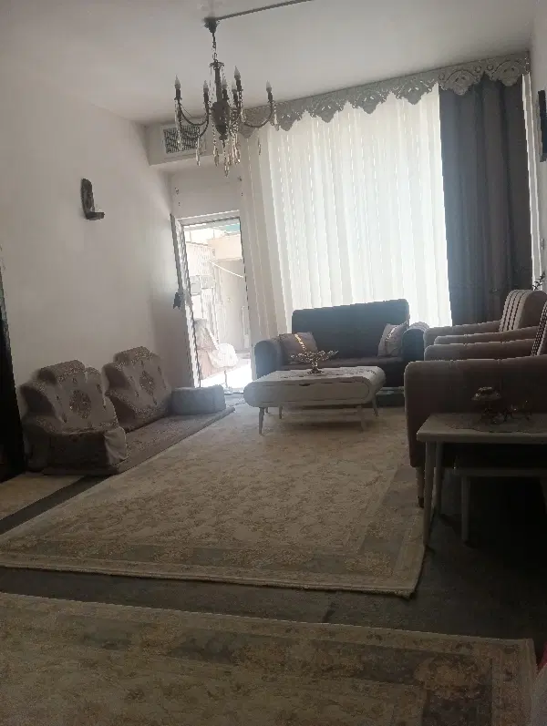 تکواحدی همکف حیاط در اختیار نکواحدی