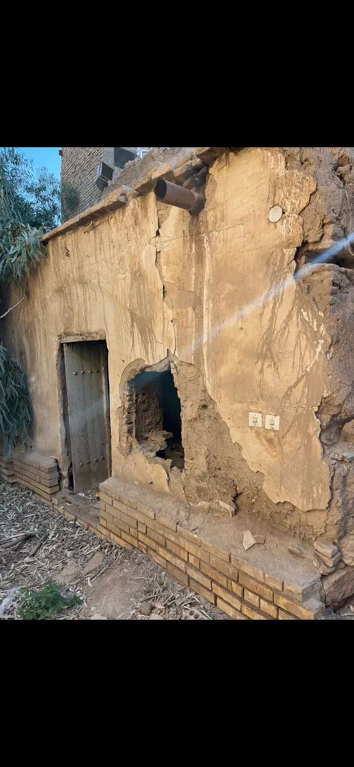کلنگی حیاط دار مناسب اقامتگاه