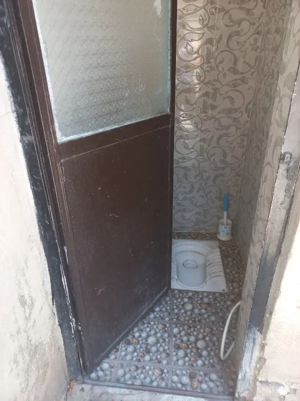 یک منزل مسکونی طبقه همکف