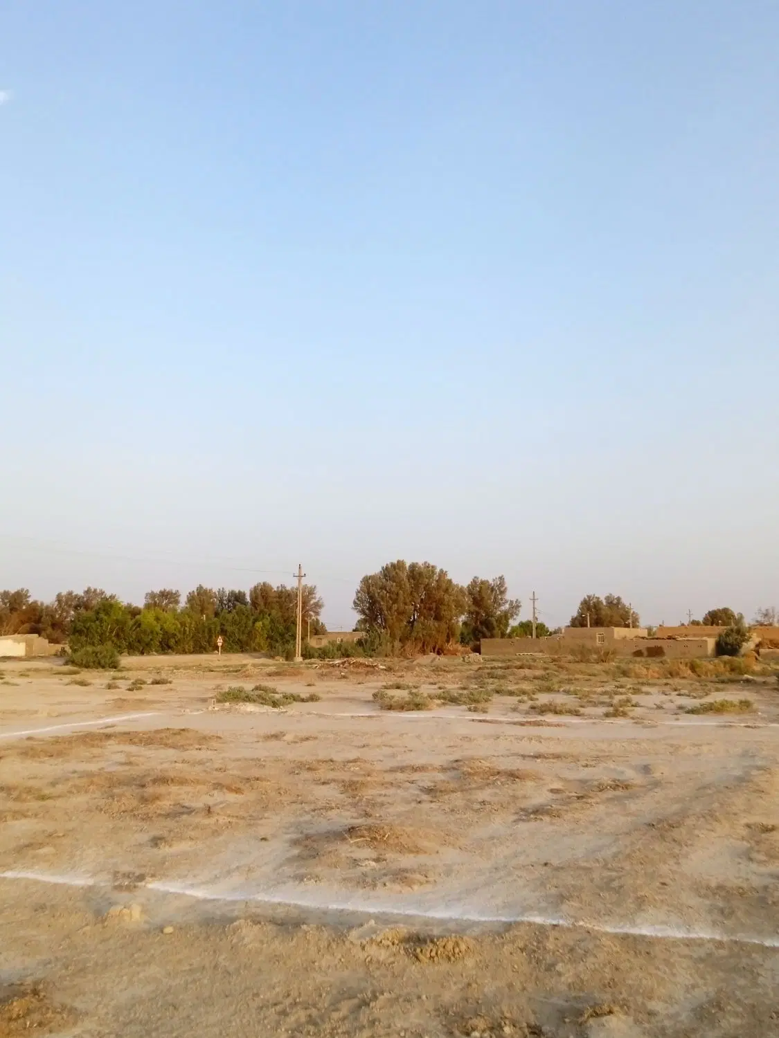 فروش 400 متر زمین مسکونی به قیمت مناسب اطراف زهک