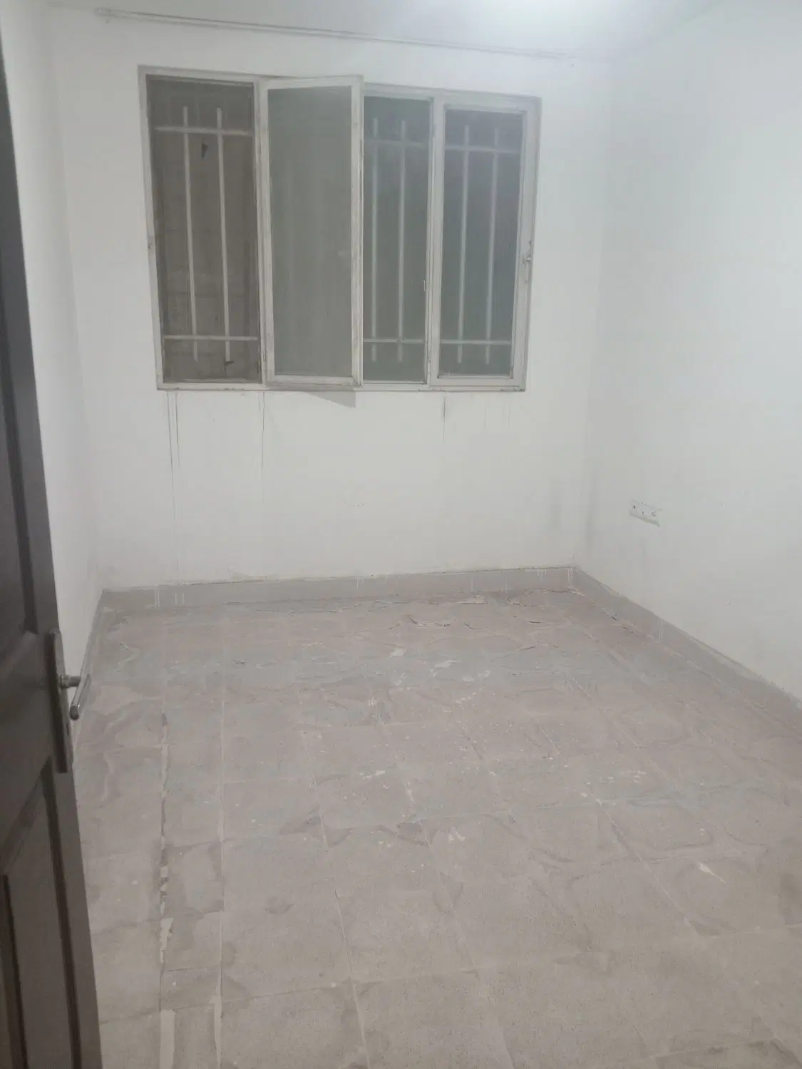 یک واحداپارتمان همکف دوخواب