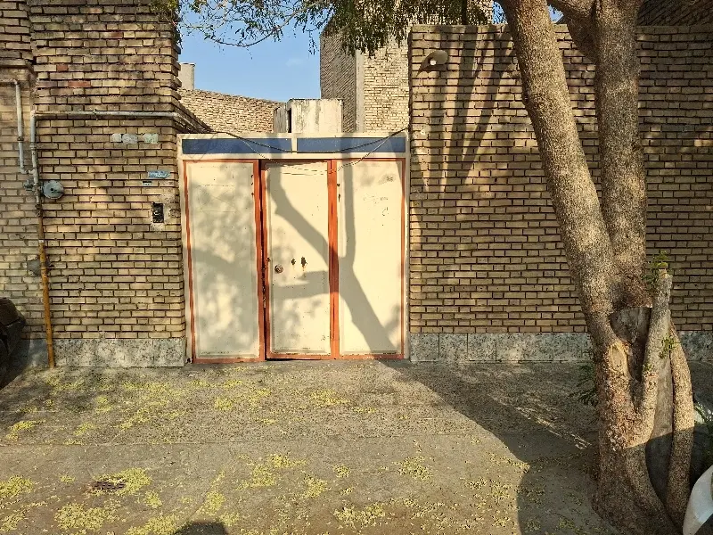خانه ویلایی سر خیابان .۷ متر مسیر سند عادی