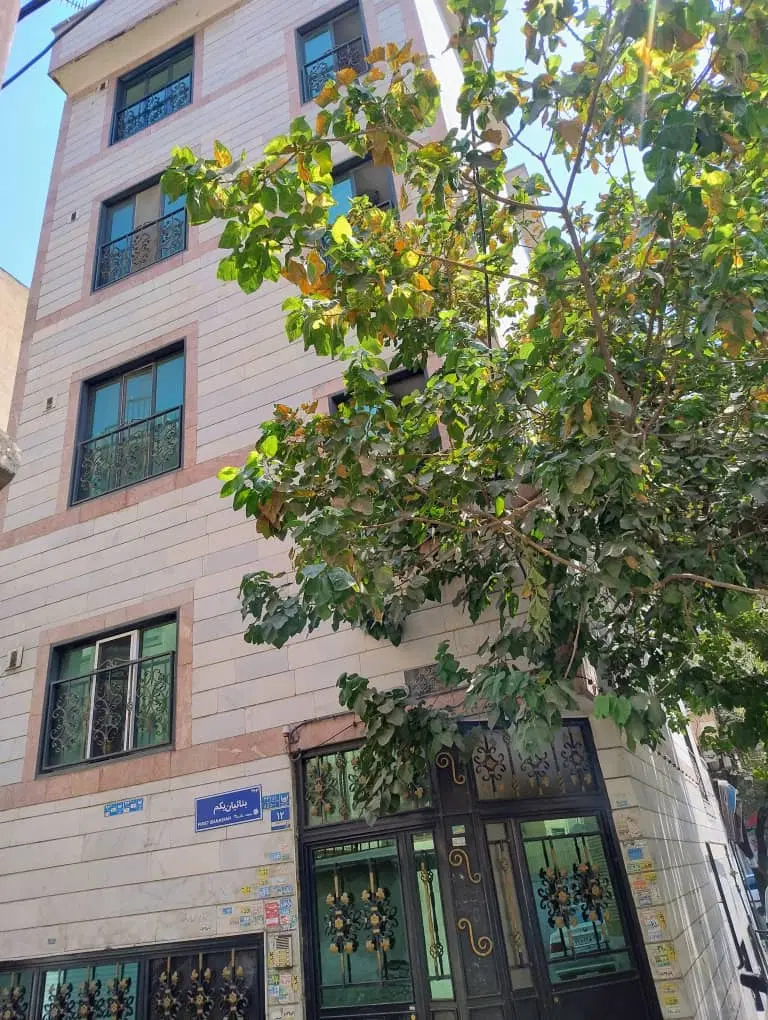 رهن کامل 54متری خوش نقشه ودلباز-مالک