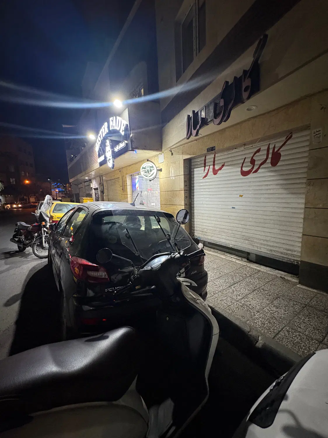 ۲۲ متر مغازه سرقفلی میدان بروجردی