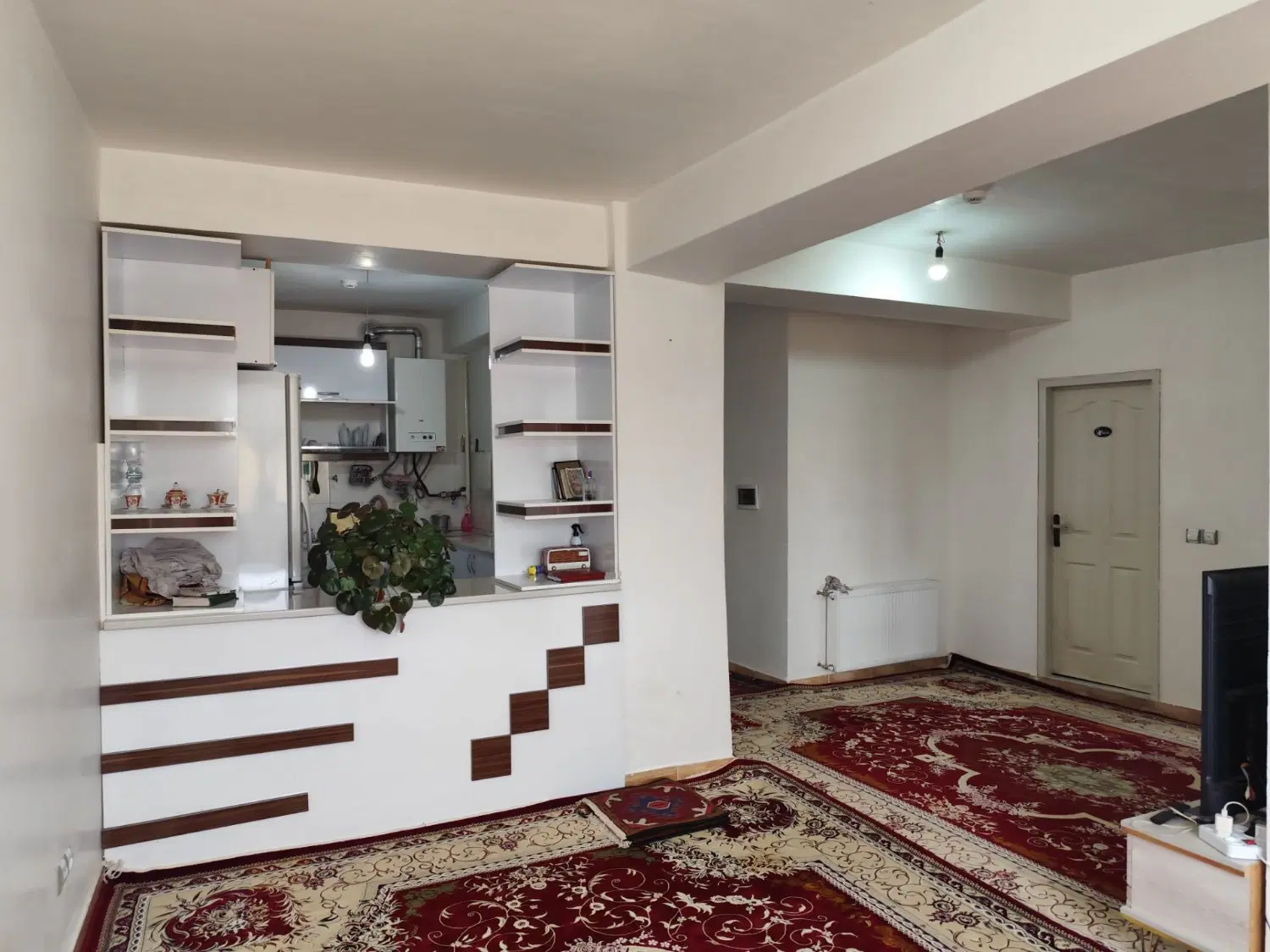 فروش آپارتمان 77مترمفیدمیدان مادراول گلشهر