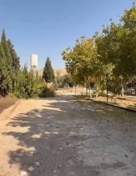 زمین ۱۰۰۰متری دوراهی کودیان با آب برق
