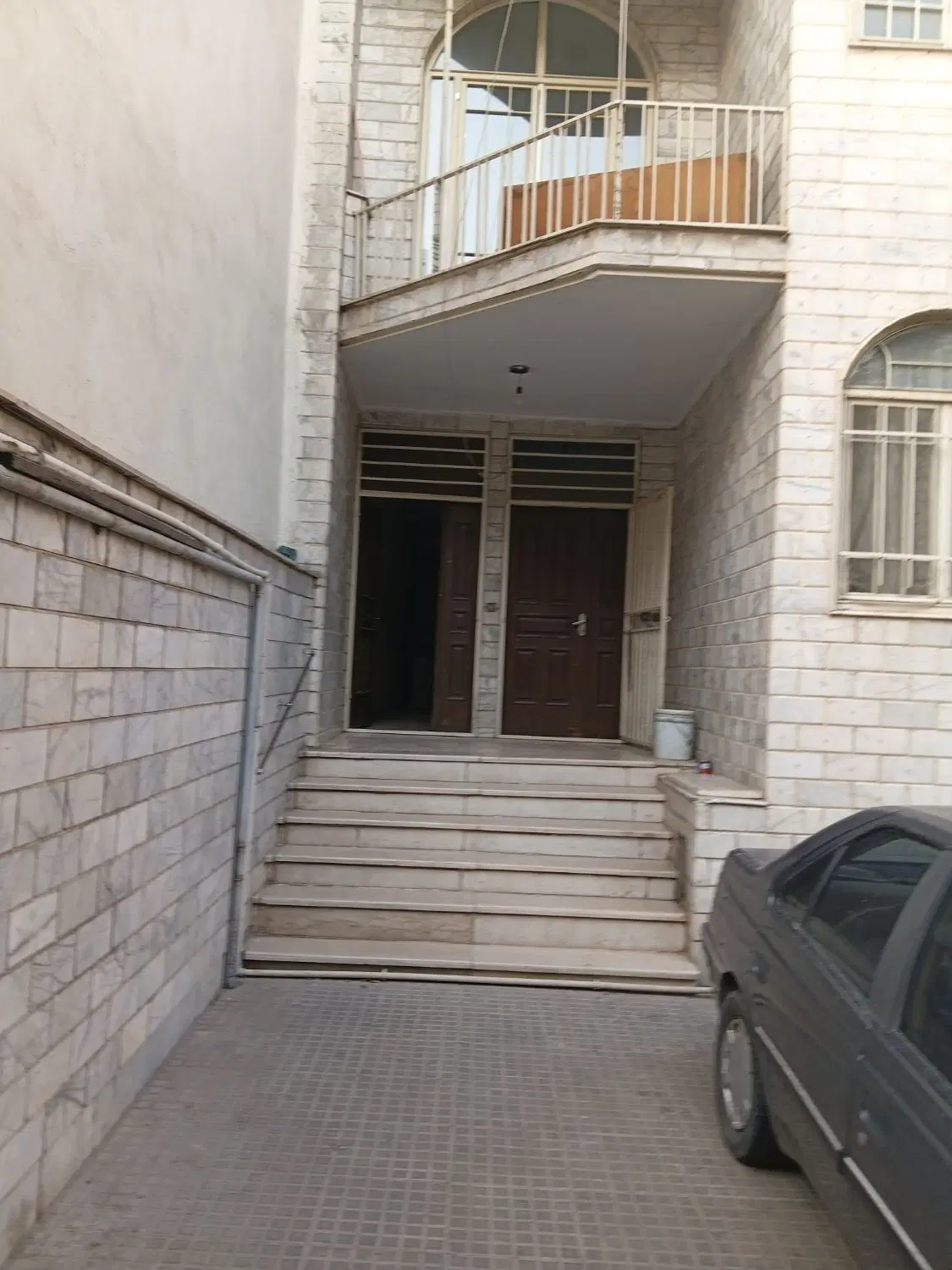 ۸۷متری فروش فوری( ۳واحد فروشی)