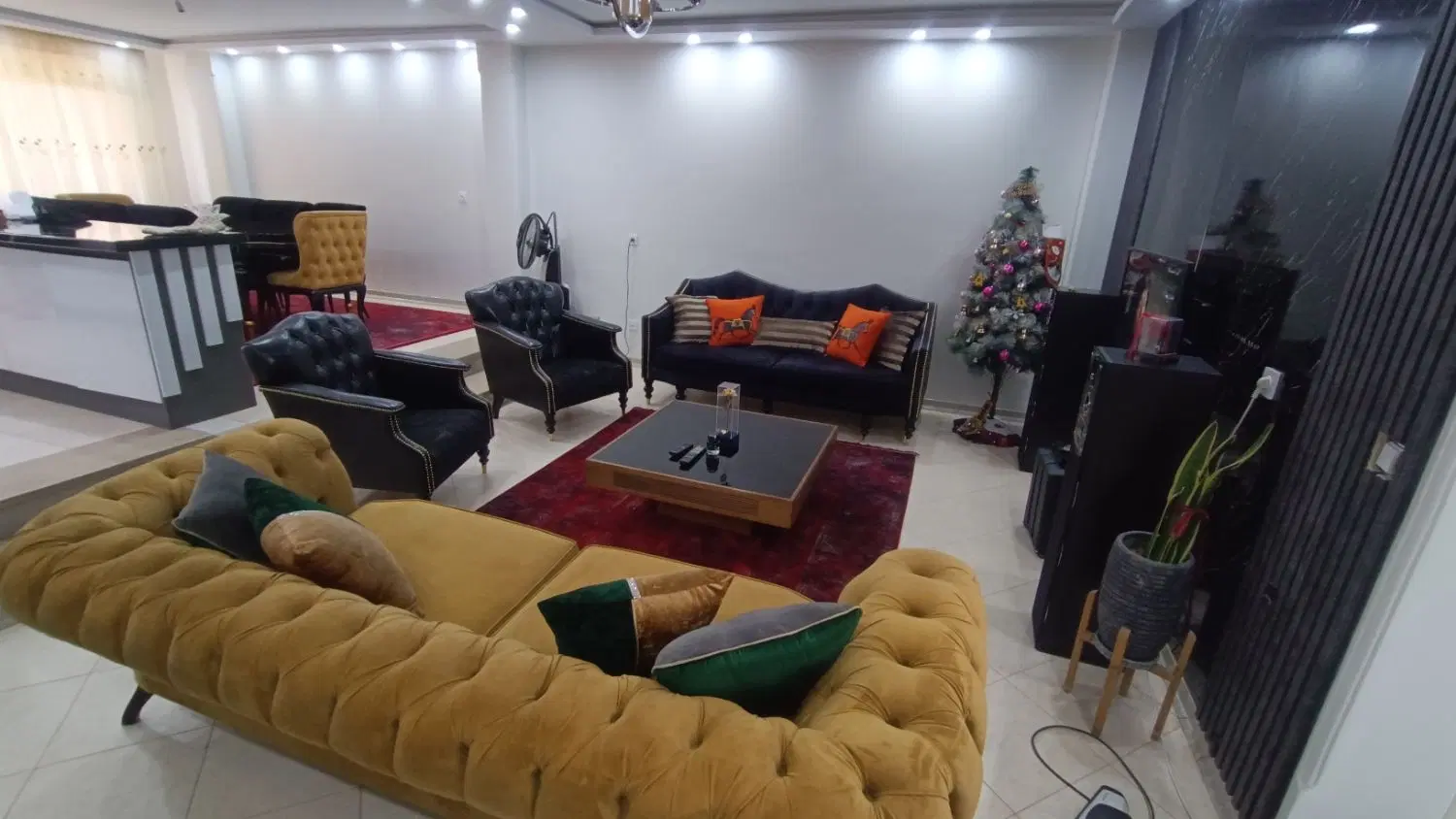 مشاعی ۱۱۰ متر