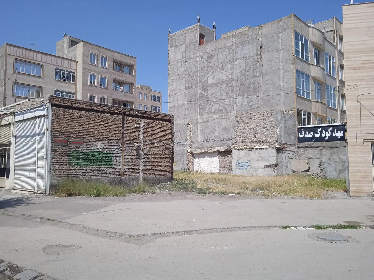 زمین تجاری خدماتی درنزدیکی خ شرکت نفت