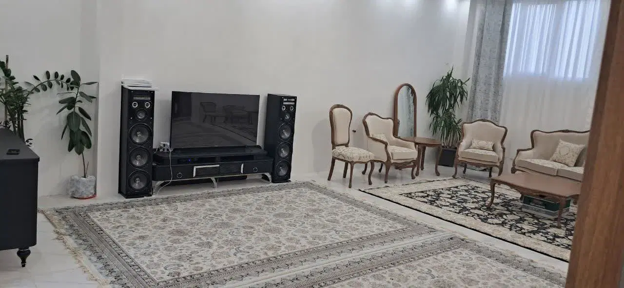یک واحد آپارتمان 120متری در منزل اباد