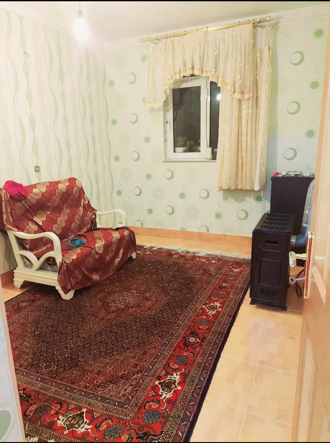 آپارتمان ۱۳۰ متری بهترین نقطه شهر