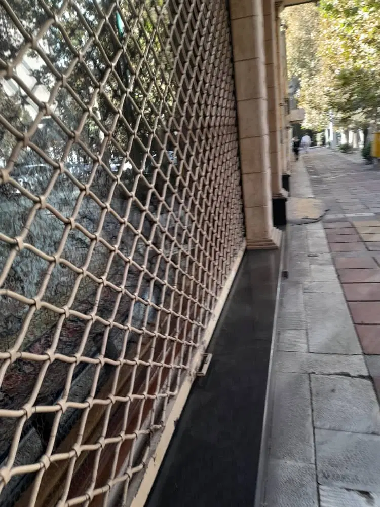 ۱۳۰ متر مغازه در خیابان شادمان ( میدان توحید )