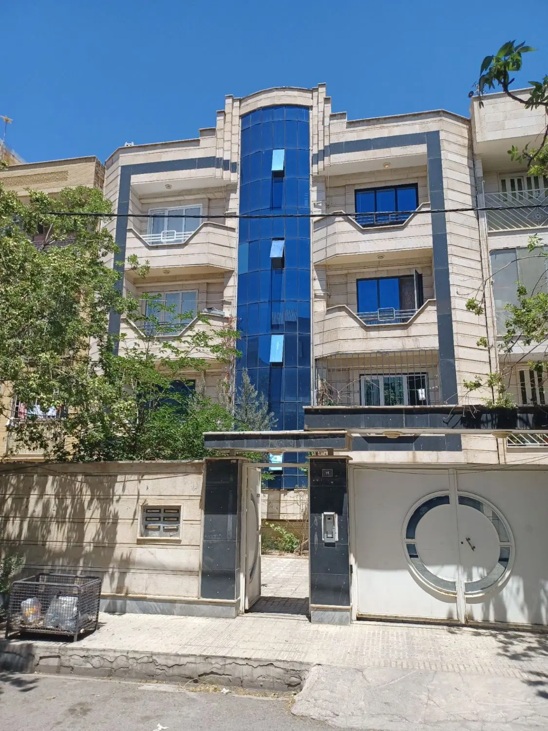 اجاره آپارتمان دوخوابه 92 متری طبقه سوم