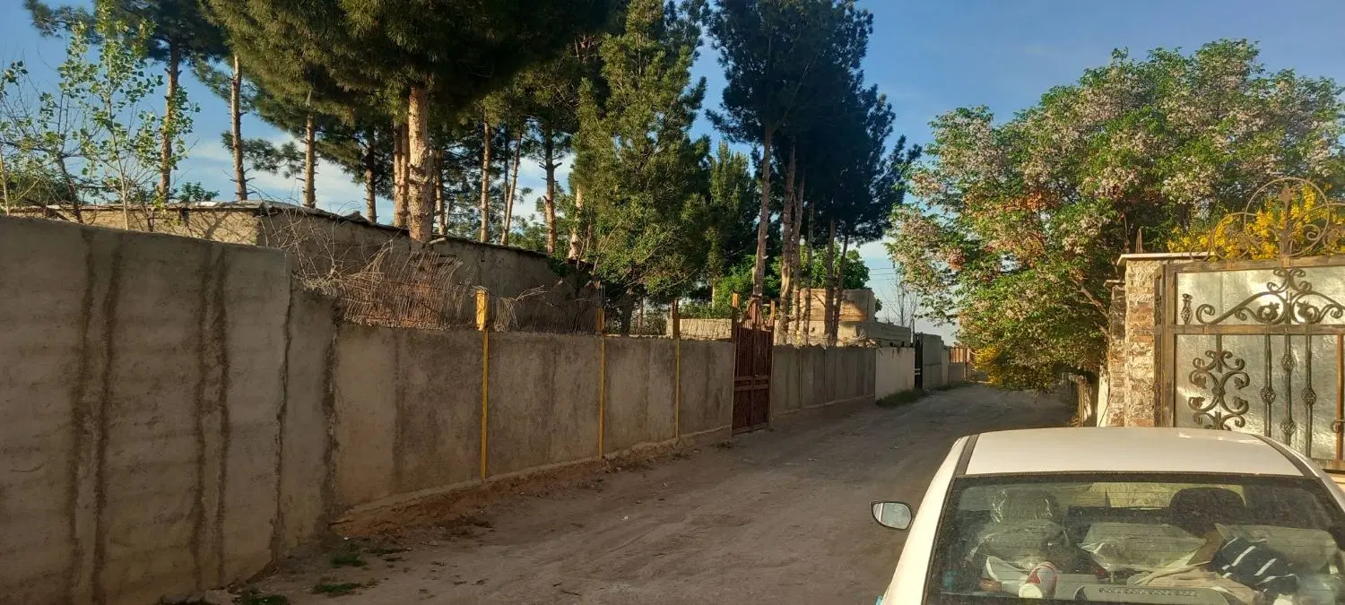 ۵۰۰ متر زمین