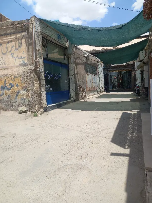 زمین به متراژ ۱۳۵ متر