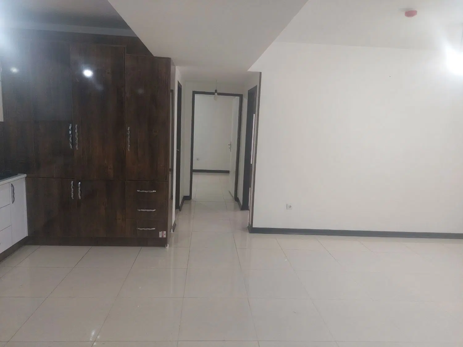 آپارتمان نشاط سلطان اباد