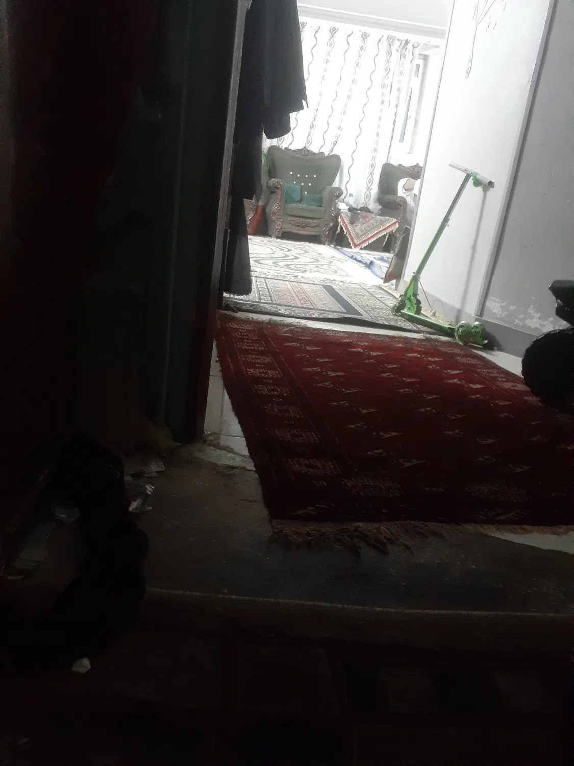 هم خانه بدون پرداخت اجاره و آب و برق و گاز