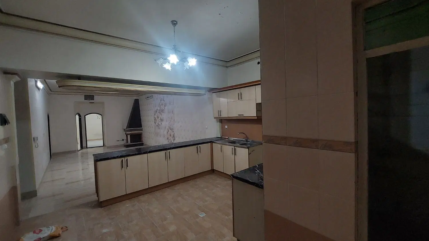 رهن کامل منزل مسکونی کاشمر خیابان پروین اعتصامی