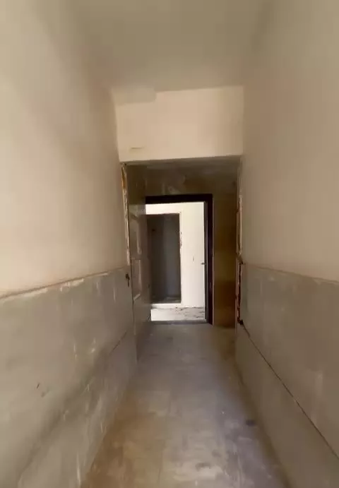 ۱۲۰ غدیر ۳ خواب پنجره بغل_براصلی_پارکینگ_کلیدموقت