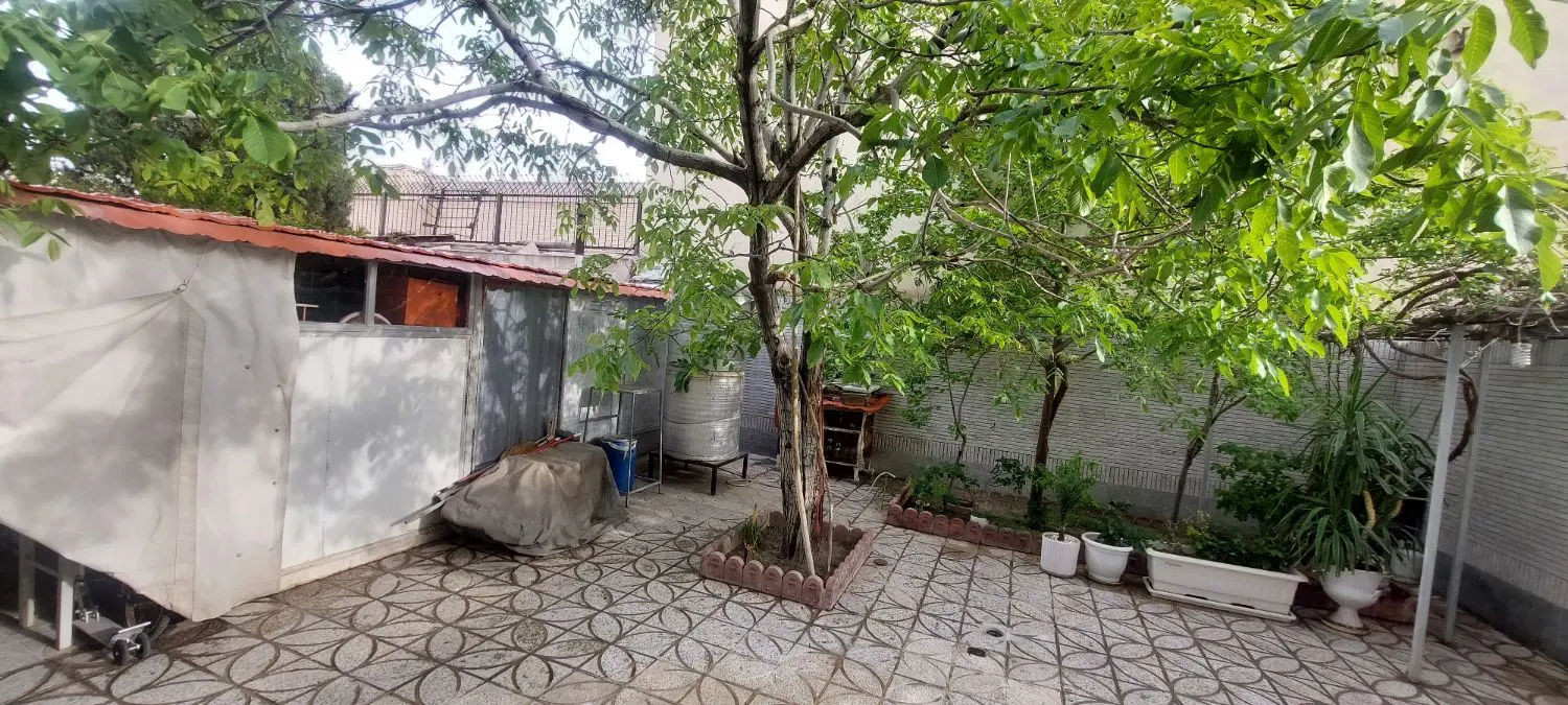 فروش همکف حیاط اختصاصی حافظ شمالی